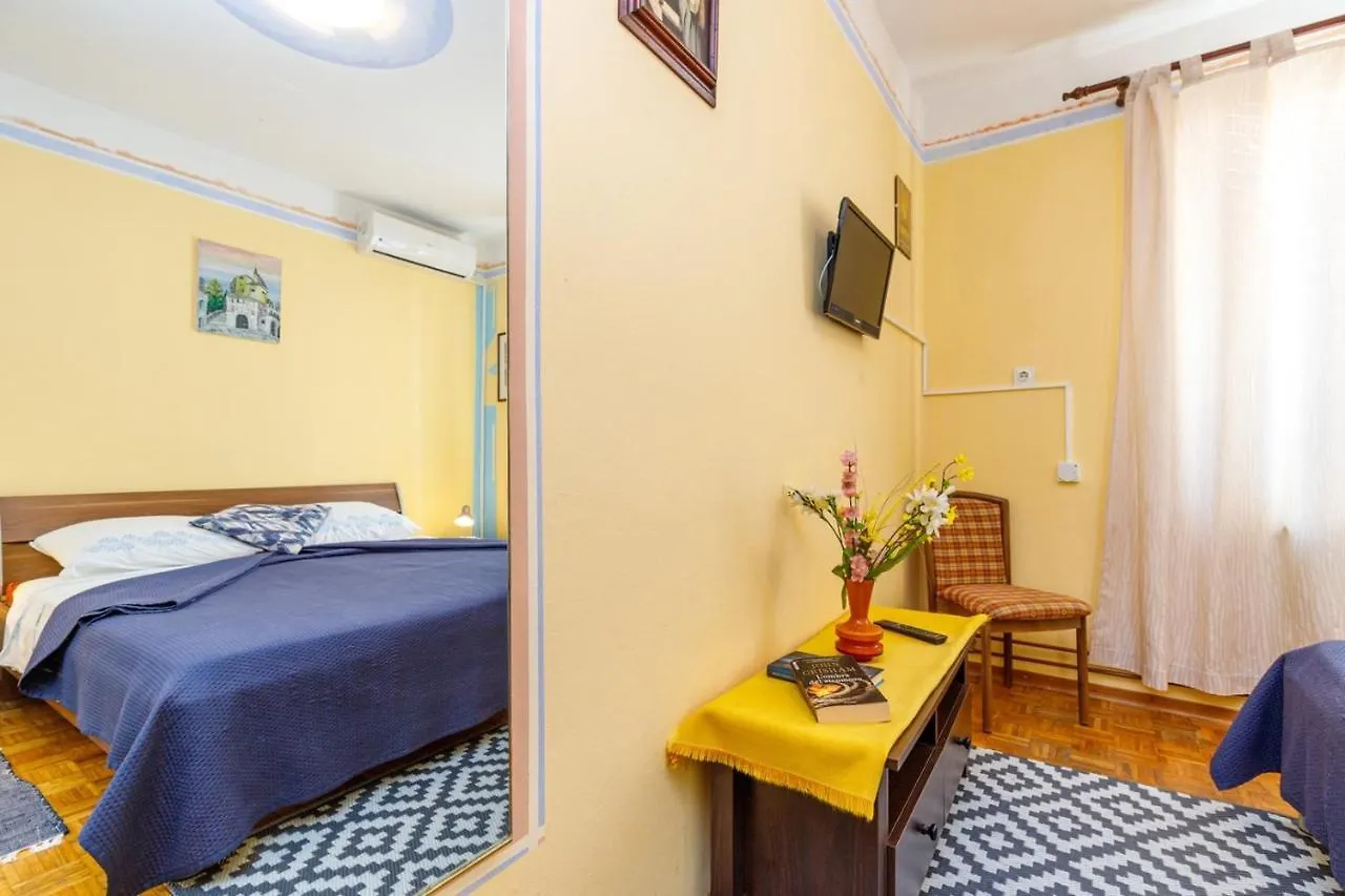 Apartments Vivijana غاباس